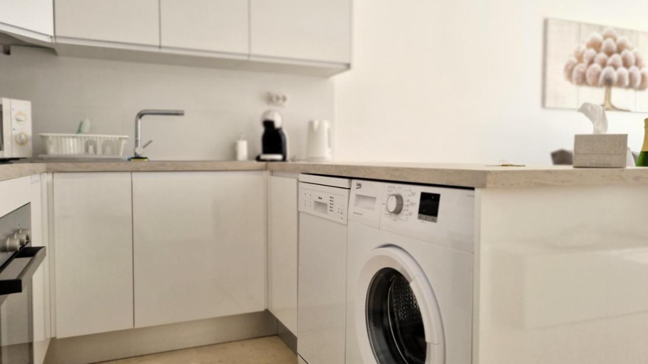 Lovely Apartment With Big Sunny Terrace ปาล์ม-มาร์ ภายนอก รูปภาพ